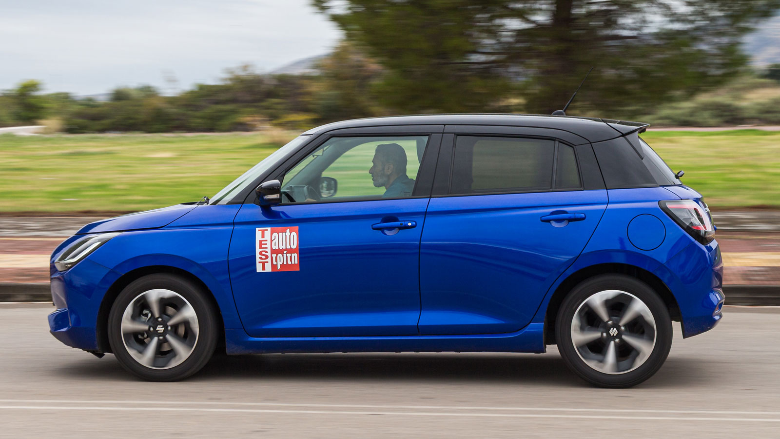 Στο mild hybrid Swift η ενσωματωμένη ηλεκτρογεννήτρια (ISG) μειώνει την κατανάλωση καυσίμου κατά τις εκκινήσεις από στάση και την επιτάχυνση, σύμφωνα 