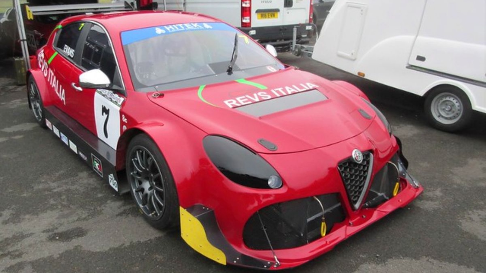 Alfa Romeo Giulietta V8: Το τρελό όνειρο που έγινε πραγματικότητα