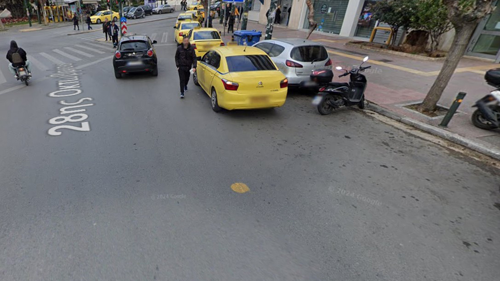 Μυστηριώδεις μπρούτζινοι κύκλοι στην άσφαλτο της Αθήνας! Τι είναι;