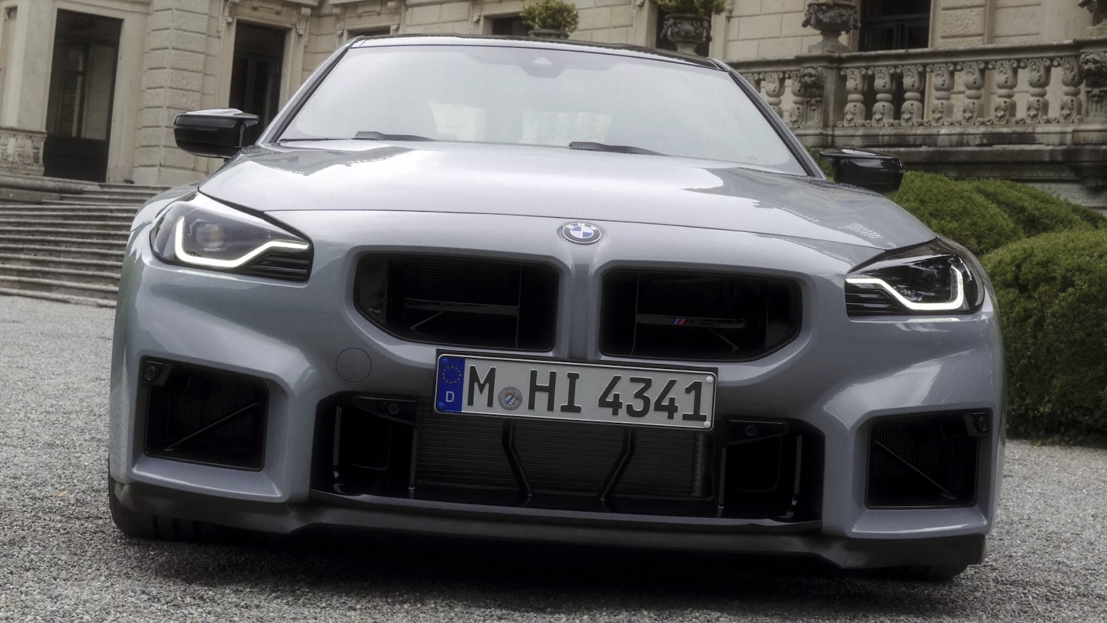 BMW M2 CS: Επίσημη πρεμιέρα με 530 ίππους και άγρια όψη