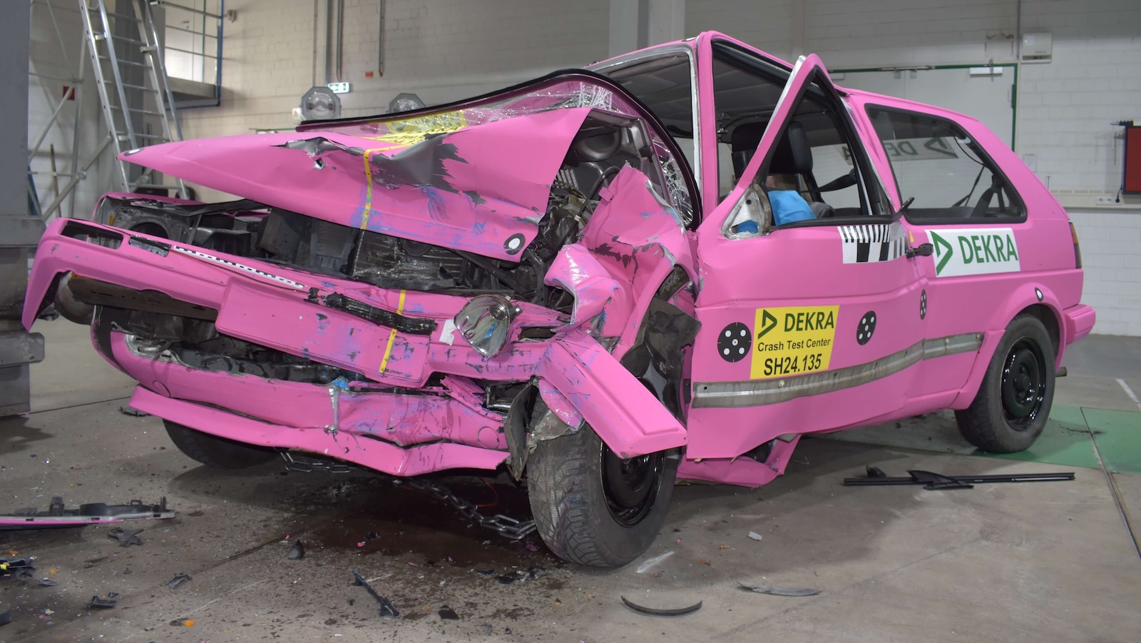 Κίνδυνος-θάνατος τα παλιά αυτοκίνητα! Τι έδειξε το crash test σε VW Golf Mk2