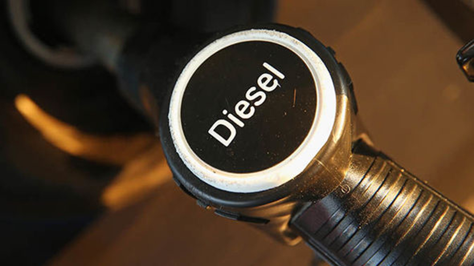 Πρόστιμο 25.000 ευρώ για μη κανονικό δείγμα diesel κίνησης από βυτιοφόρο