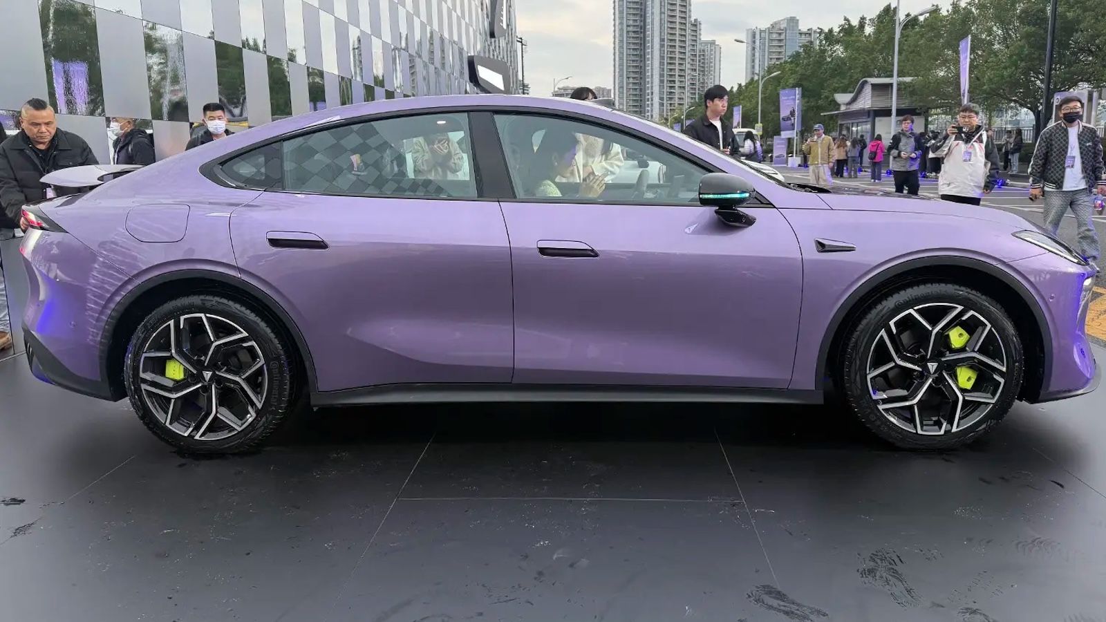 το νέο Deepal L06 rear