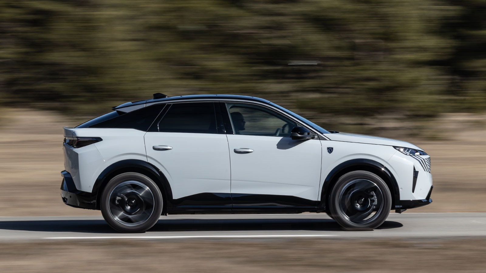 Peugeot e-3008 - To οικογενειακό SUV με τη μεγαλύτερη αυτονομία 