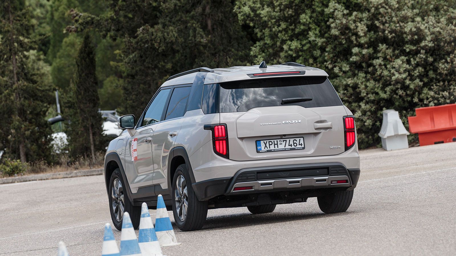 Η επίδοση του Torres ήταν κυρίως απόρροια της αρχικής μείωσης ταχύτητας μετά την πρώτη αλλαγή πορείας, το οποίο συμβαίνει λόγω του ESP.