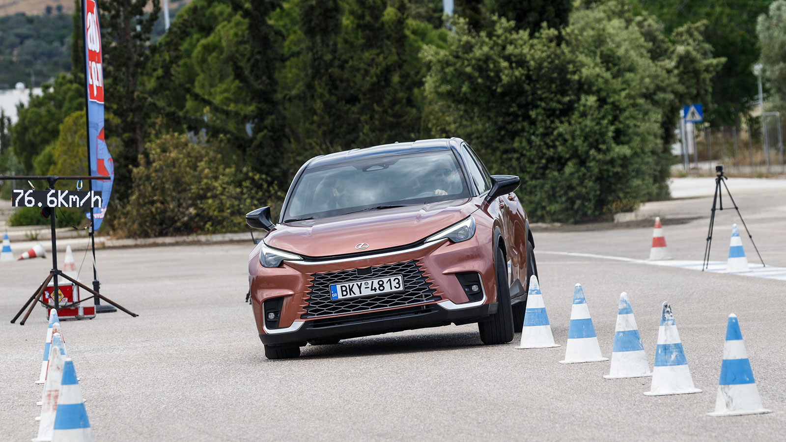 Elk test στο Lexus LBX: Από τα πιο ευχάριστα αυτοκίνητα στη δοκιμασία