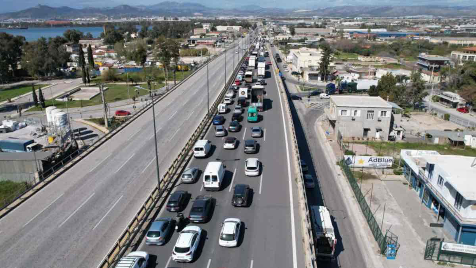 Τι είναι το Zipper Merge και πώς μειώνει το μποτιλιάρισμα