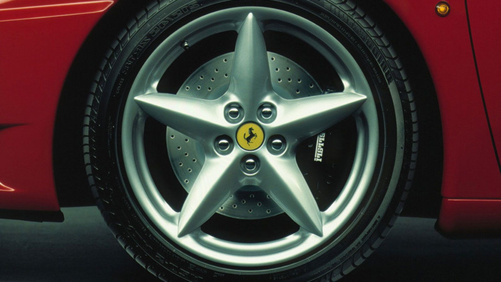 Ιδού η περιβόητη Ferrari του Μαγειρία - Ποιο μοντέλο είναι & πόσο κοστίζει;