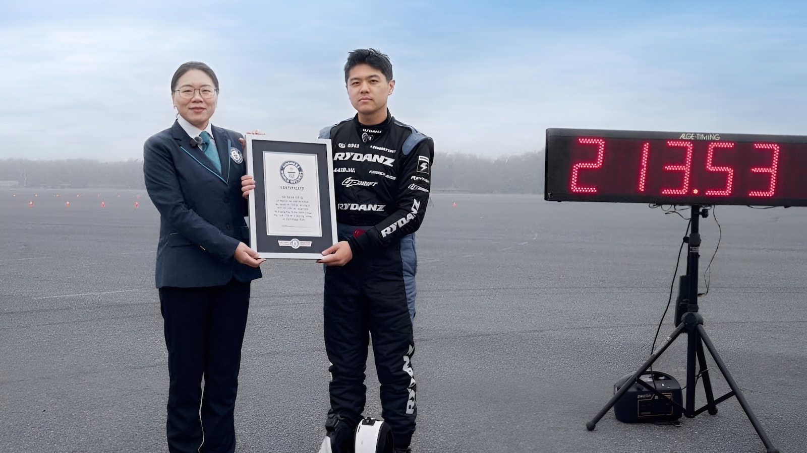 Η GAC Hyptec SSR κάνει ρεκόρ Guinness: Το ταχύτερο drift  με 213,5 χλμ./ώρα