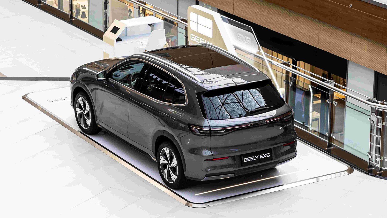 Το Geely EX5 δίνει δυναμικό παρών στο The Mall Athens 