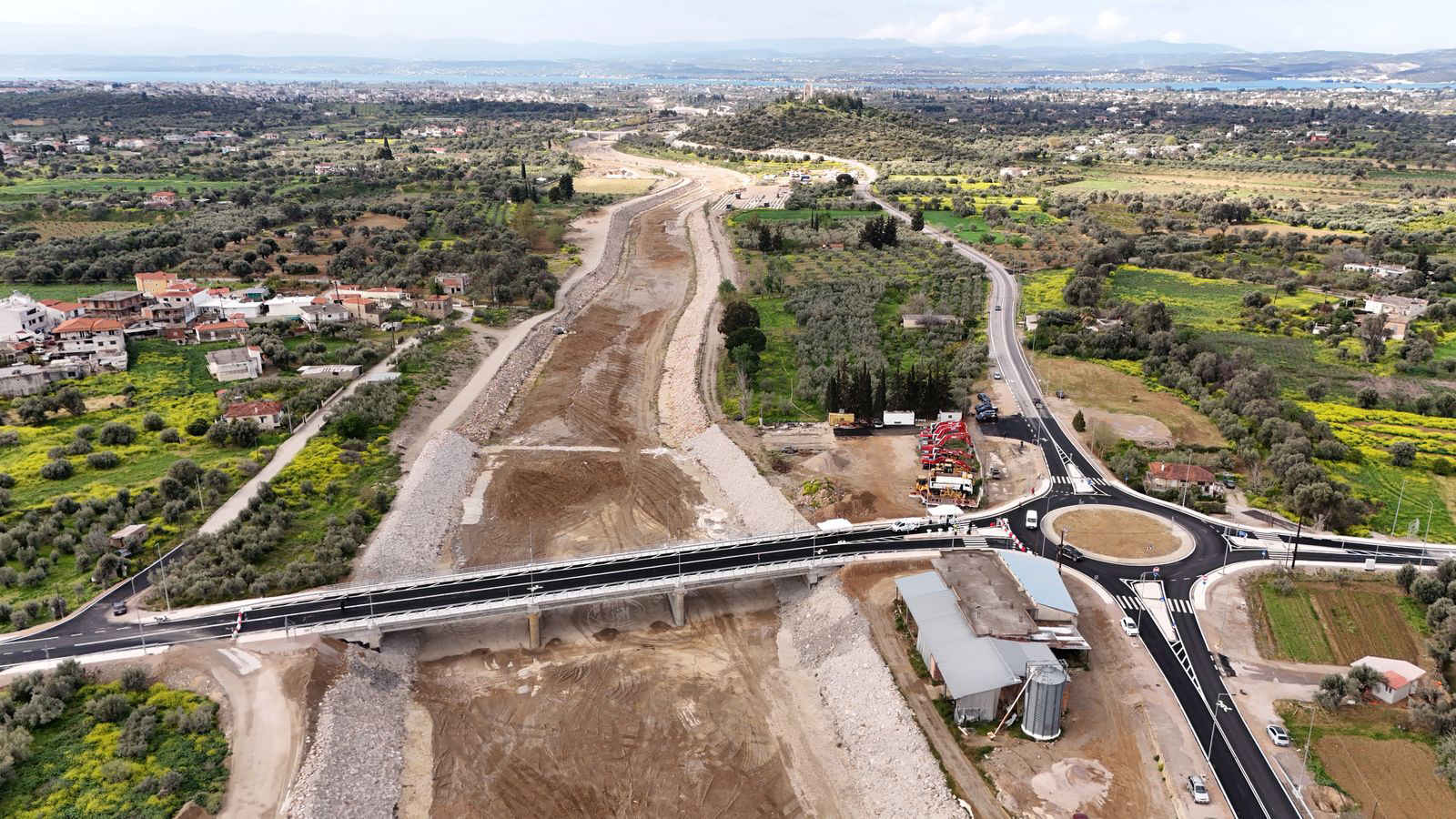 Παραδόθηκε 5 χρόνια μετά την καταστροφή της η γέφυρα στο Αφράτι Χαλκίδας