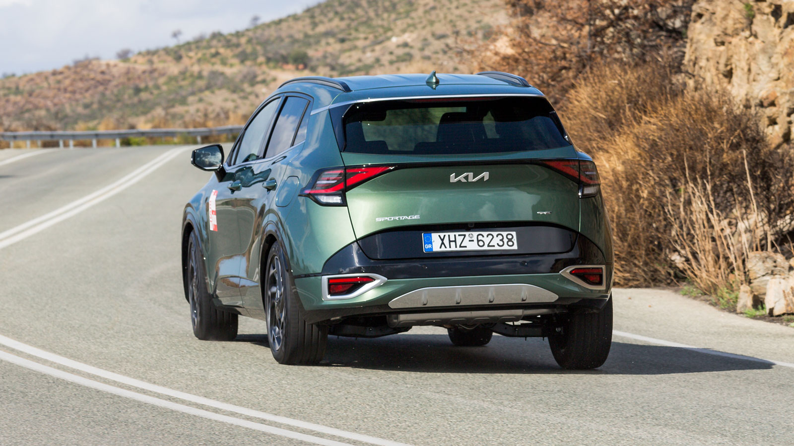 Η παρουσία πίσω ανάρτηση πολλαπλών συνδέσμων σε όλες τις εκδόσεις εξασφαλίζει πολύ ισορροπημένη οδική συμπεριφορά, με μεγαλύτερη άνεση και στιβαρό πάτ