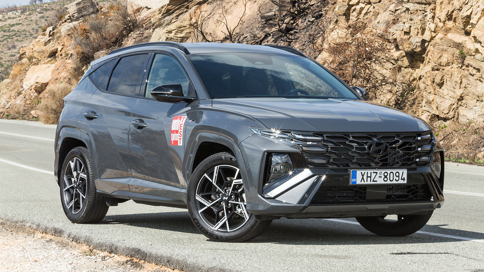 Το Hyundai Tucson είναι το πιο πλήρες SUV της αγοράς όσον αφορά στις εκδόσεις του. Μέσω της διαθέσιμης γκάμας του σε κινητήρες, συστήματα μετάδοσης κα