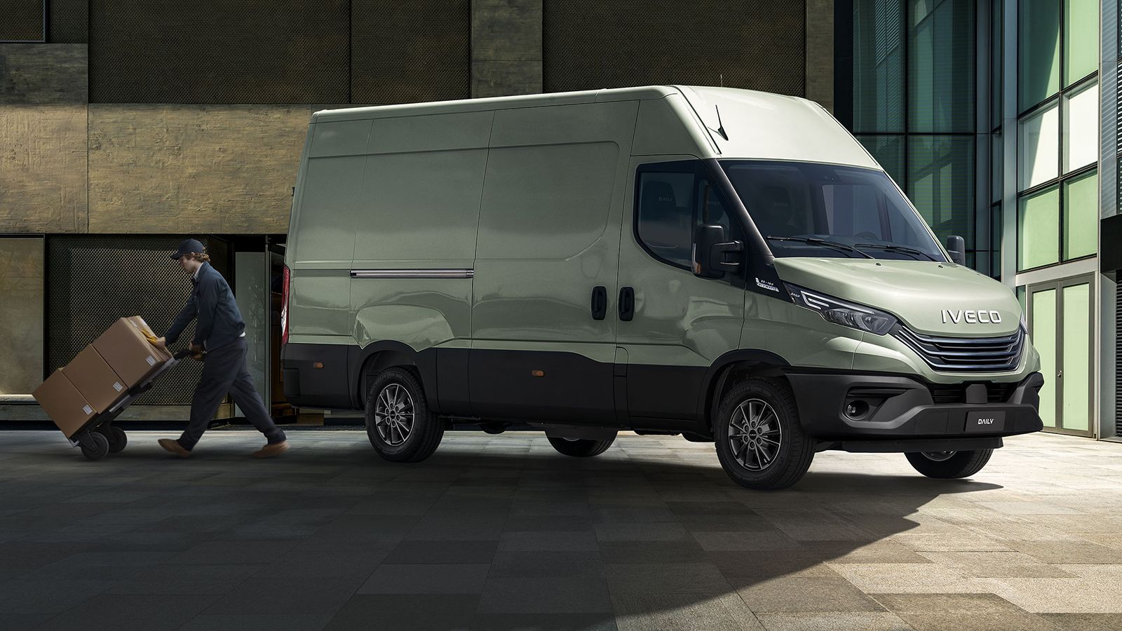 Το νέο Iveco Daily είναι –μακράν- το ελαφρύ επαγγελματικό με τις κορυφαίες μεταφορικές δυνατότητες.