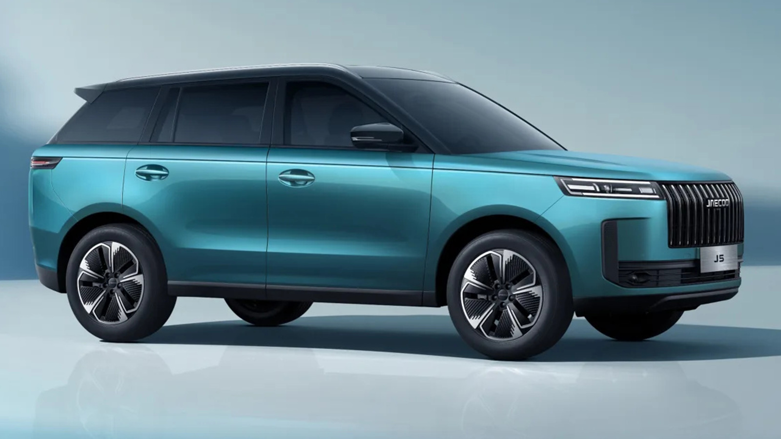 Jaecoo 5: Οι πρώτες τιμές του σε βενζίνη και ηλεκτρικό