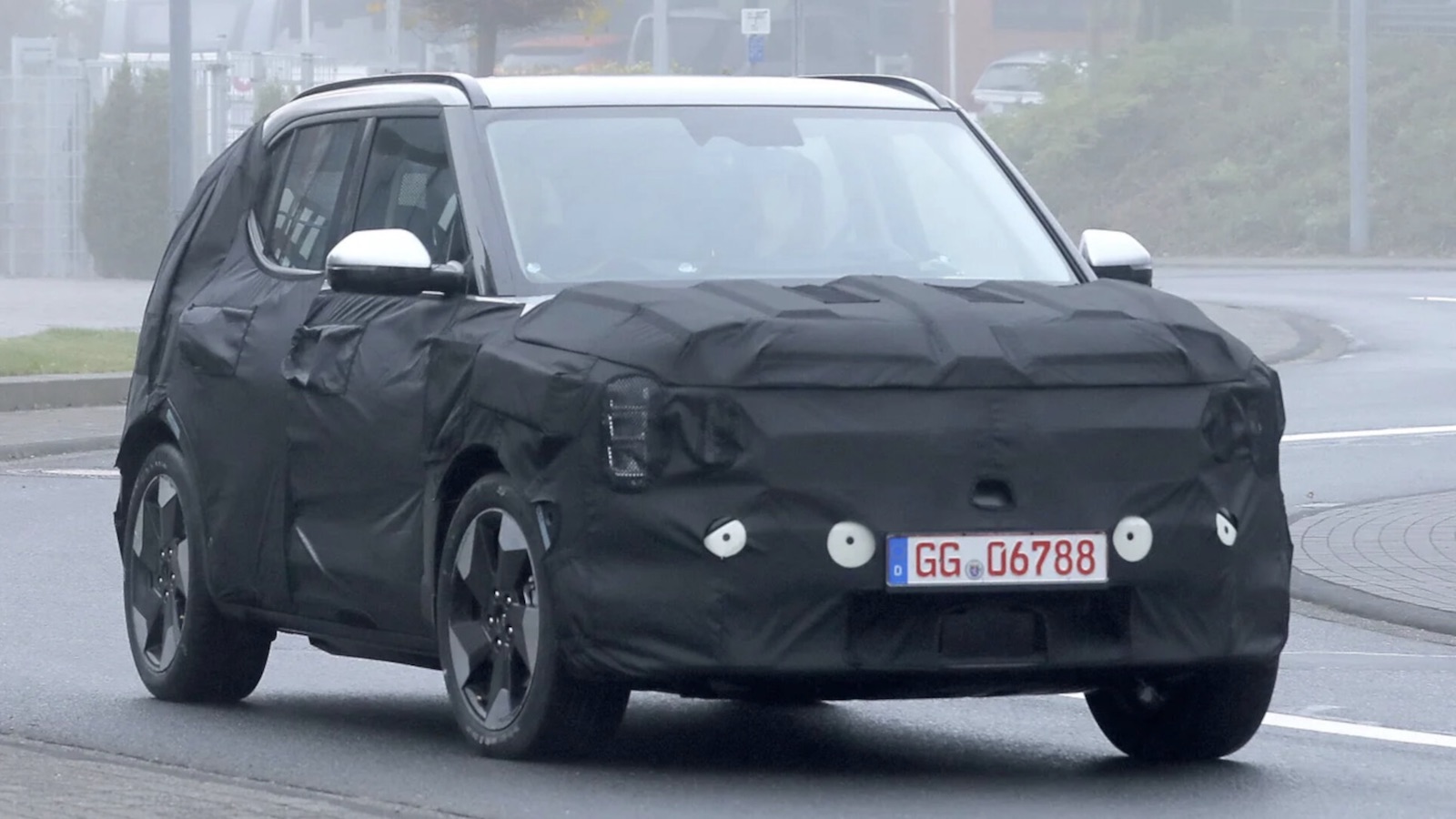Kia EV2: Πρώτες φωτογραφίες από τις δοκιμές στο δρόμο