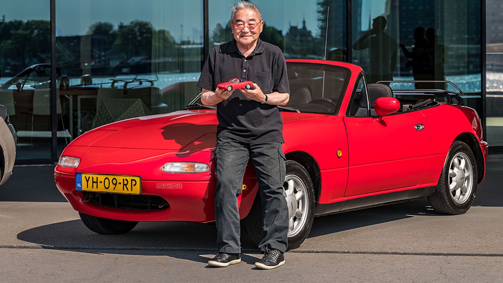 Έφυγε από τη ζωή ο Tom Matano, ο «πατέρας» του θρυλικού Mazda MX-5