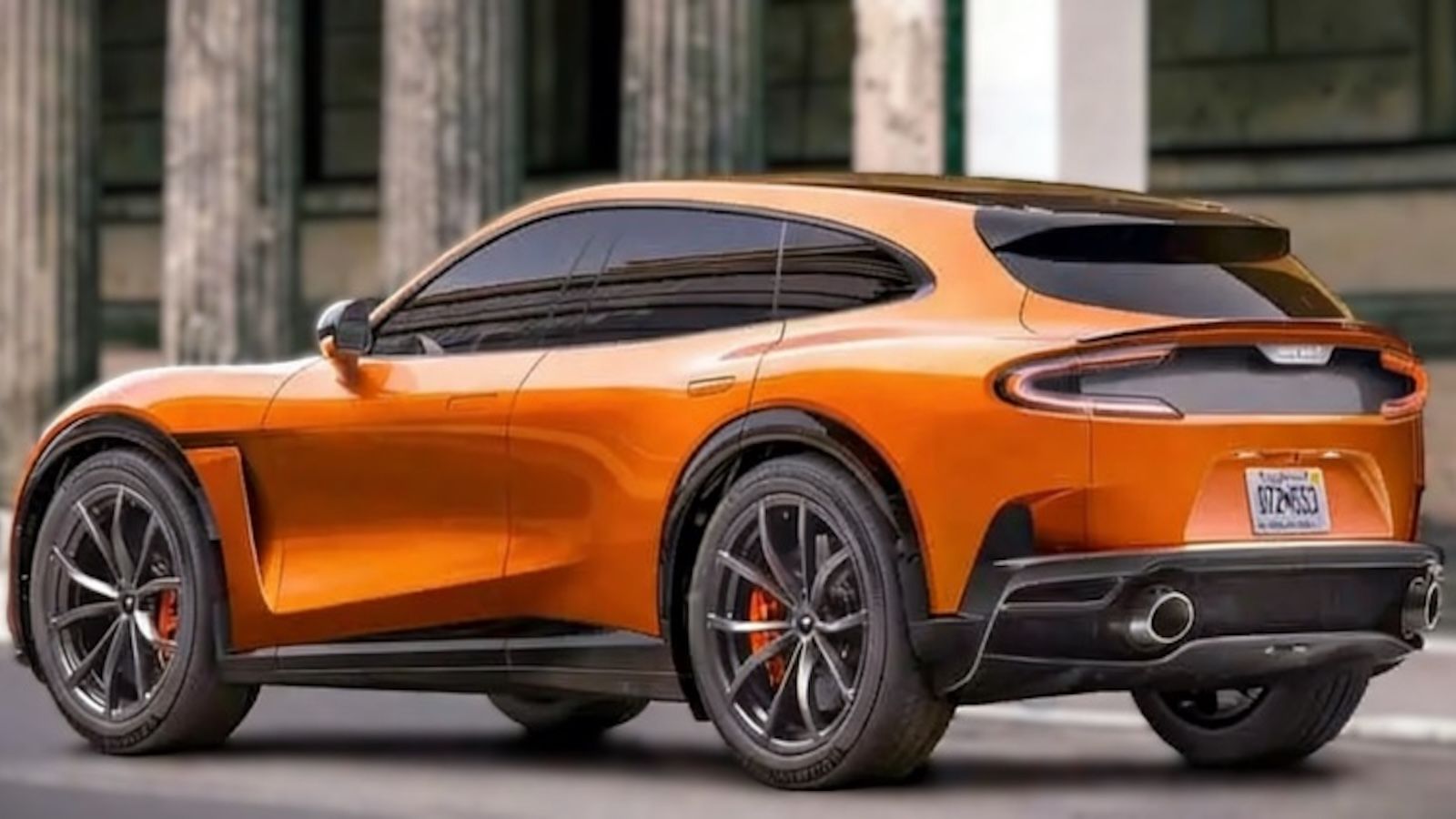 Η McLaren μπαίνει για πρώτη φορά στην κατηγορία των SUV, αλλά δεν χάνει το σπορ DNA της.