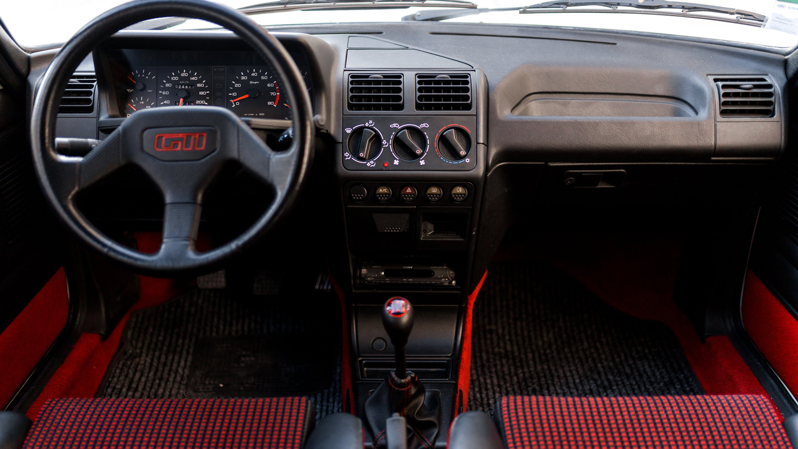 #memories: Peugeot 205 | Όταν οι Γάλλοι έβαλαν δύσκολα στους Γερμανούς