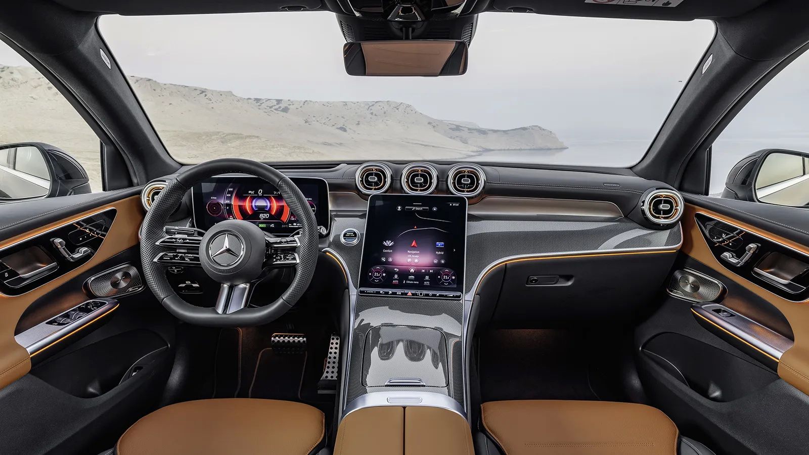 Το εσωτερικό της Mercedes GLC είναι άκρως πολυτελές με κορυφαία υλικά σε ποιότητα και hi-tech διάκοσμο.