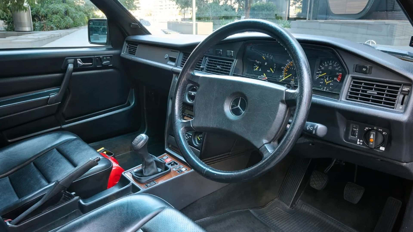 To ιλιγγιώδες ποσό που κοστίζει η Mercedes 190 E 2.3-1.6 του Senna