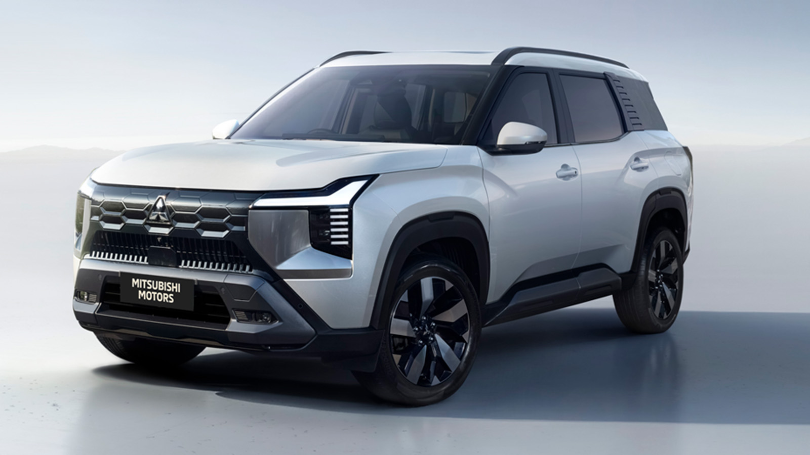 Νέο Mitsubishi Destinator: 7θέσιο SUV, άγριο σε εμφάνιση αλλά 2κίνητο