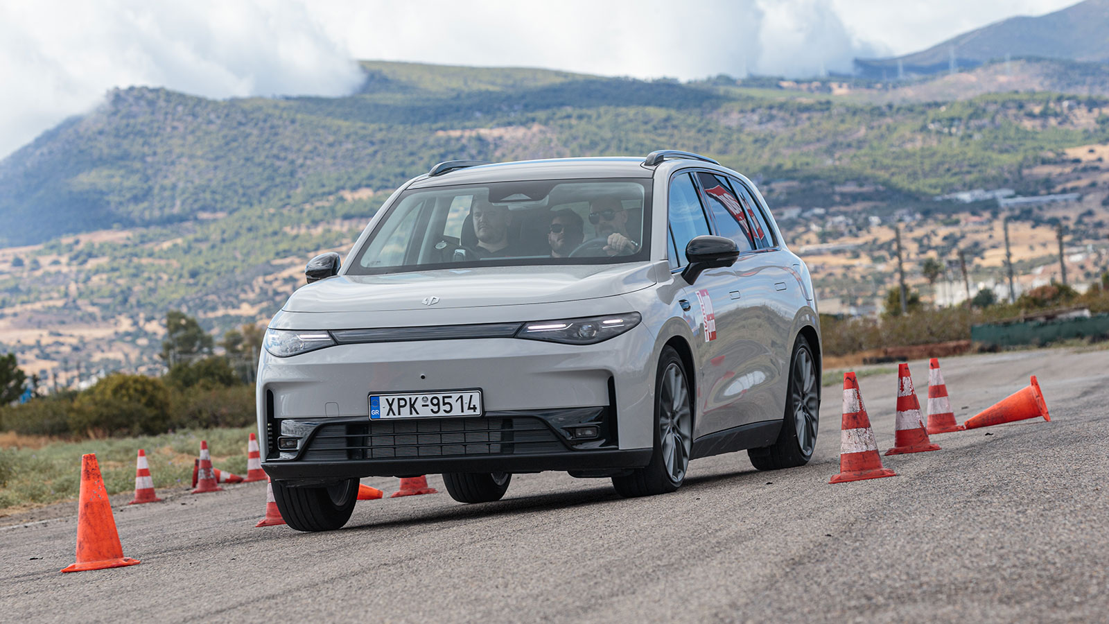 Πόσο καλό είναι το Leapmotor C10 στο τεστ αποφυγής κινδύνου (+Videos)