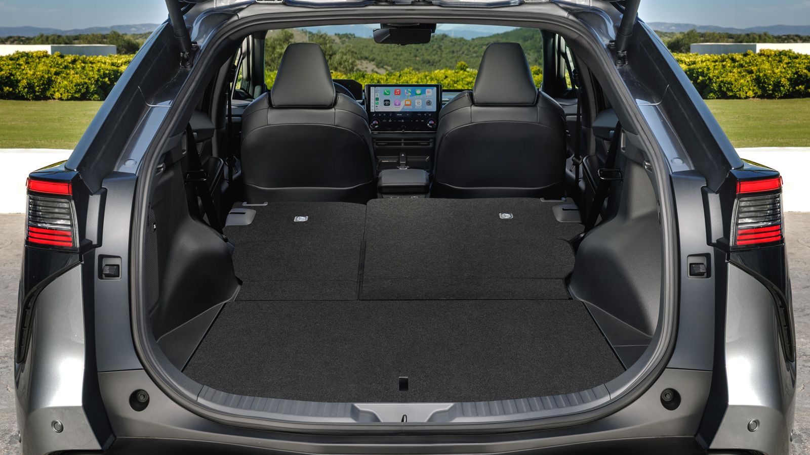 Οδηγούμε το νέο Toyota bZ4X στην Ισπανία