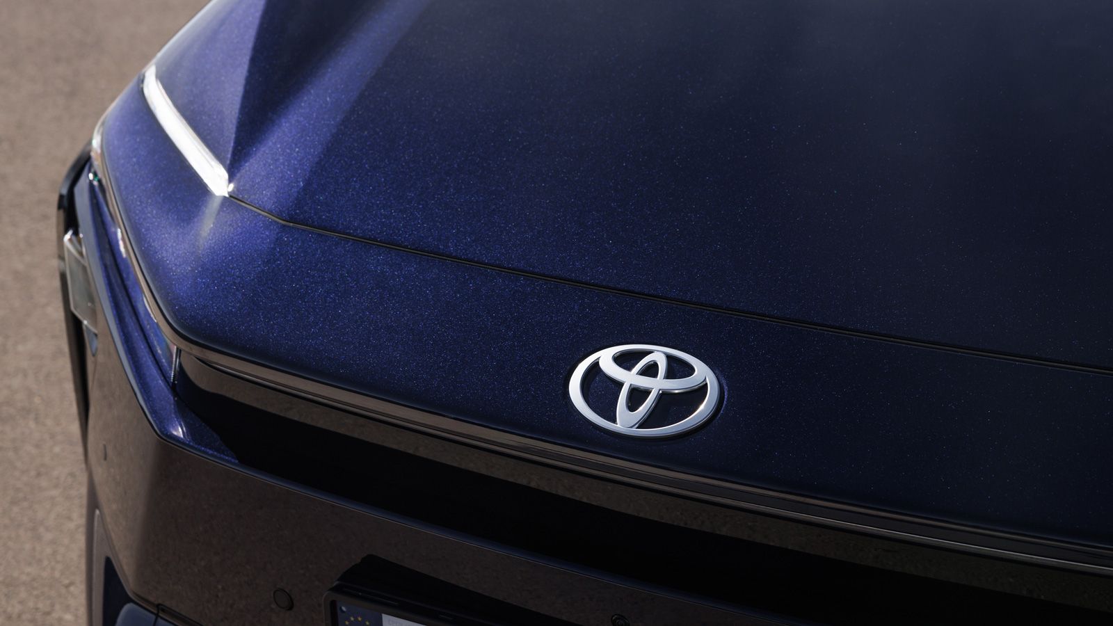 Οδηγούμε το νέο Toyota bZ4X στην Ισπανία