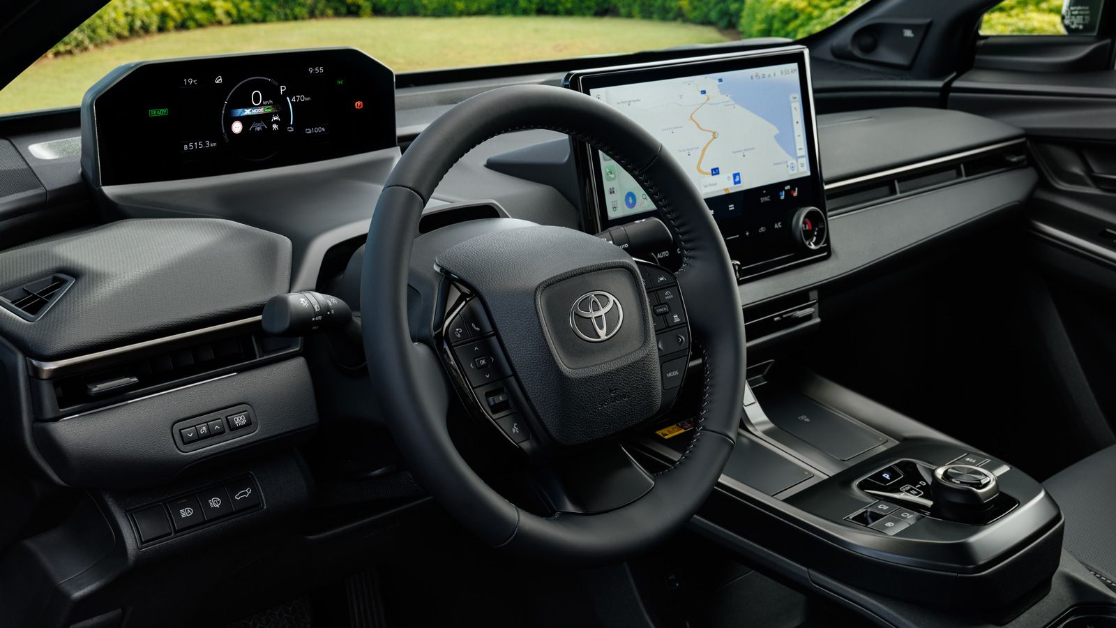 Οδηγούμε το νέο Toyota bZ4X στην Ισπανία