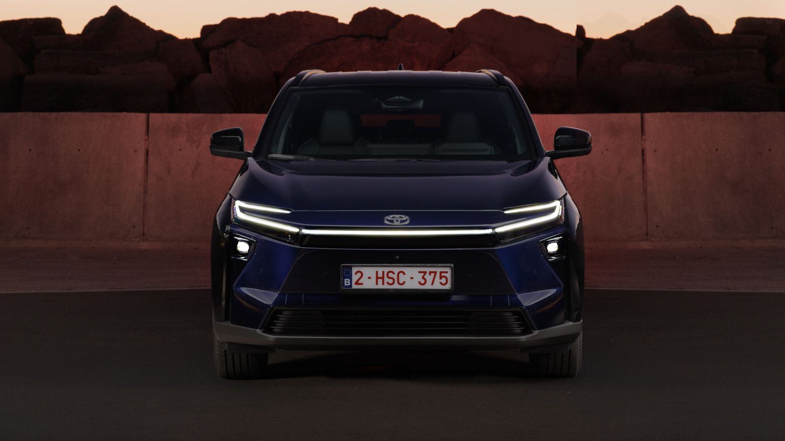 Οδηγούμε το νέο Toyota bZ4X στην Ισπανία