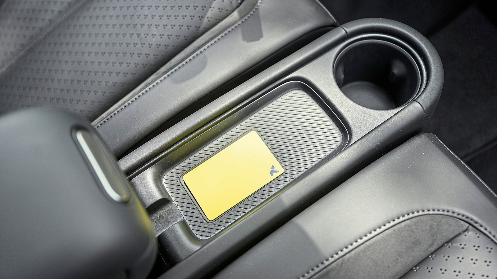 Η εκκίνηση γίνεται με κάρτα αντί για κλειδί ή απευθείας με το κινητό.