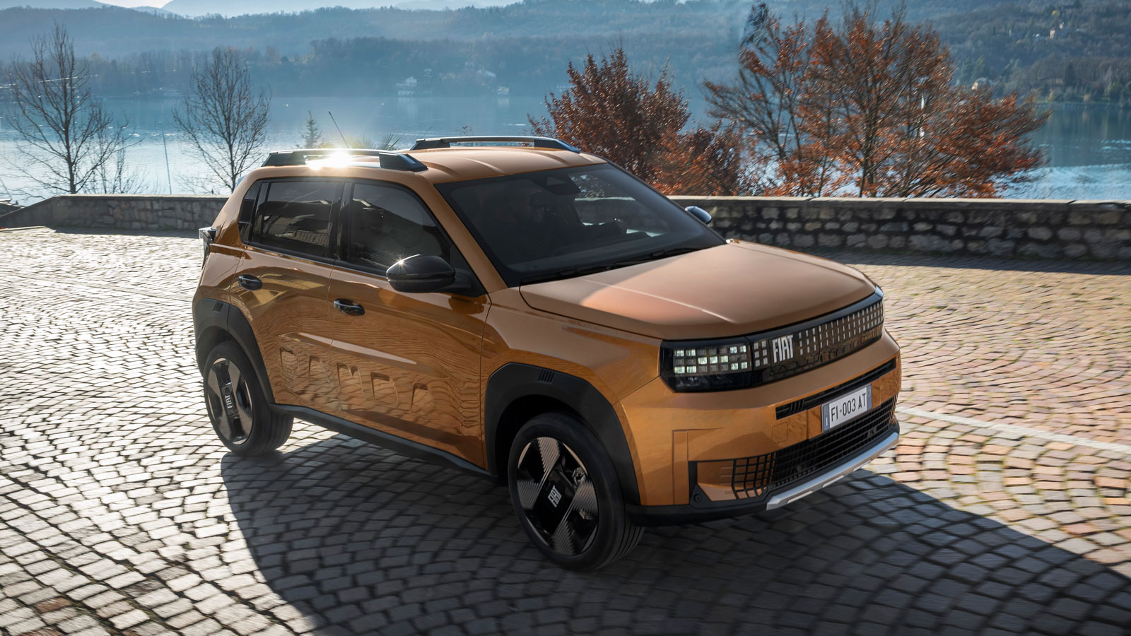 Η χρωματική παλέτα του Fiat Grande Panda εκτείνεται σε επτά επιλογές: Limone yellow, Luna Bronze, Acqua azure, Lago blue, Passione red, Cinema black κ