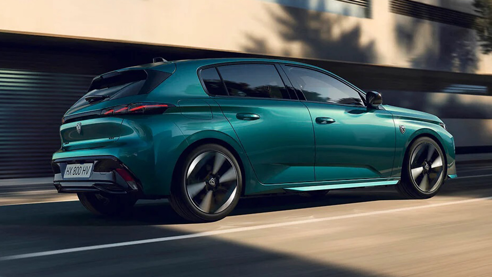 Ανανεωμένο Peugeot 308: Με φρέσκο λουκ από 130 έως 195 ίππους