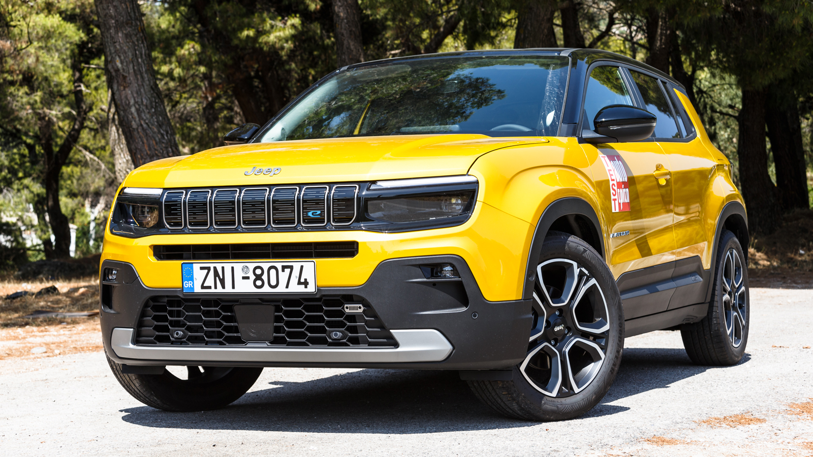 Το Avenger δεν έχει το brutal στυλ που περιμένεις από μοντέλο της αμερικάνικης φίρμας, ωστόσο παραμένει αναμφισβήτητα ένα Jeep με τις χαρακτηριστικές 