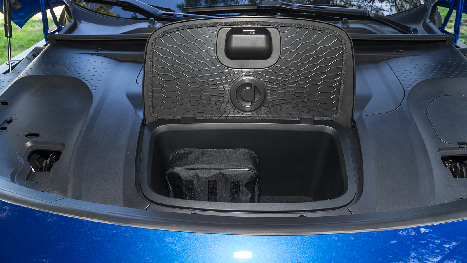 To frunk στο καπό του smart #1.