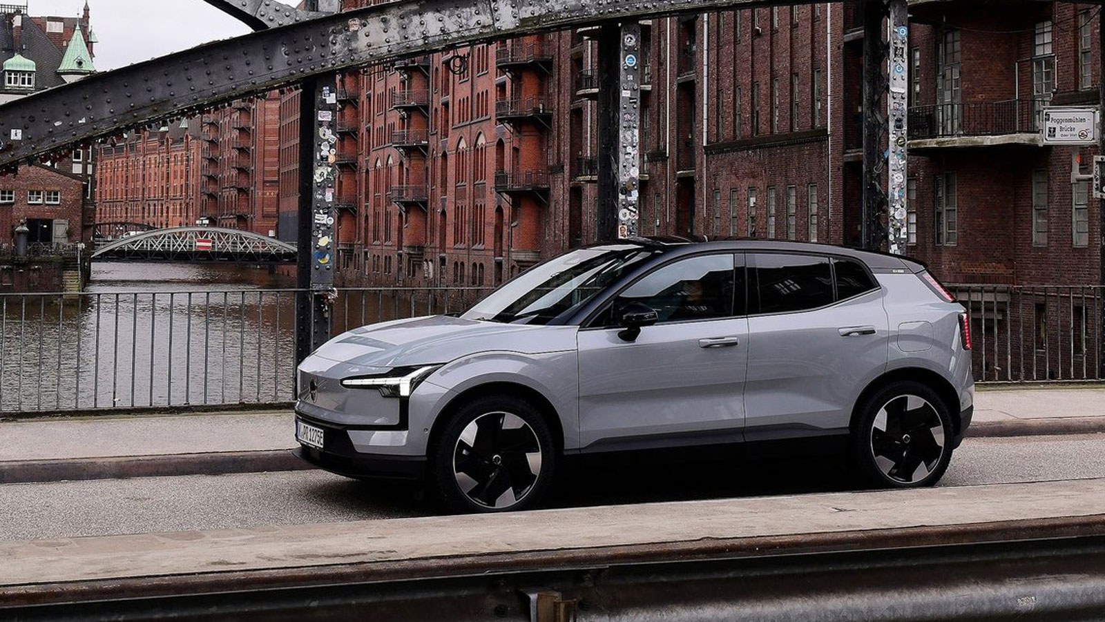 Η Volvo αναφέρει ότι η αστική αυτονομία του EX30 Single Motor Extended Range φτάνει τα 660 χιλιόμετρα.