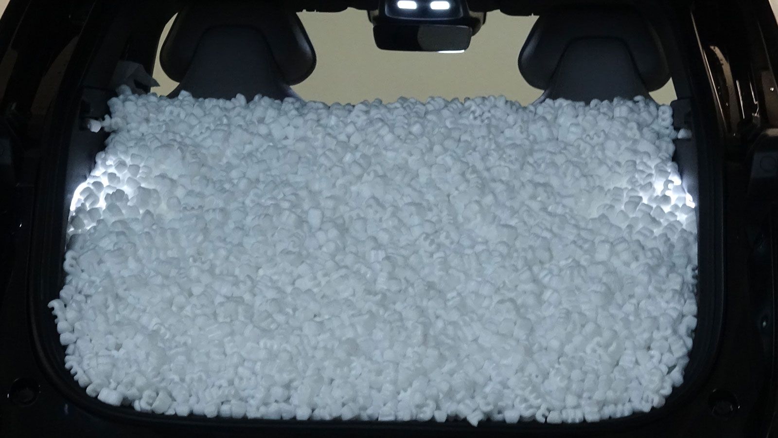 Στον ωφέλιμο χώρο αποσκευών του Changan Deepal S07 χώρεσαν 48,5 εκατοστά από το υλικό που χρησιμοποιούμε, που σημαίνει πραγματική χωρητικότητα 396 λίτ