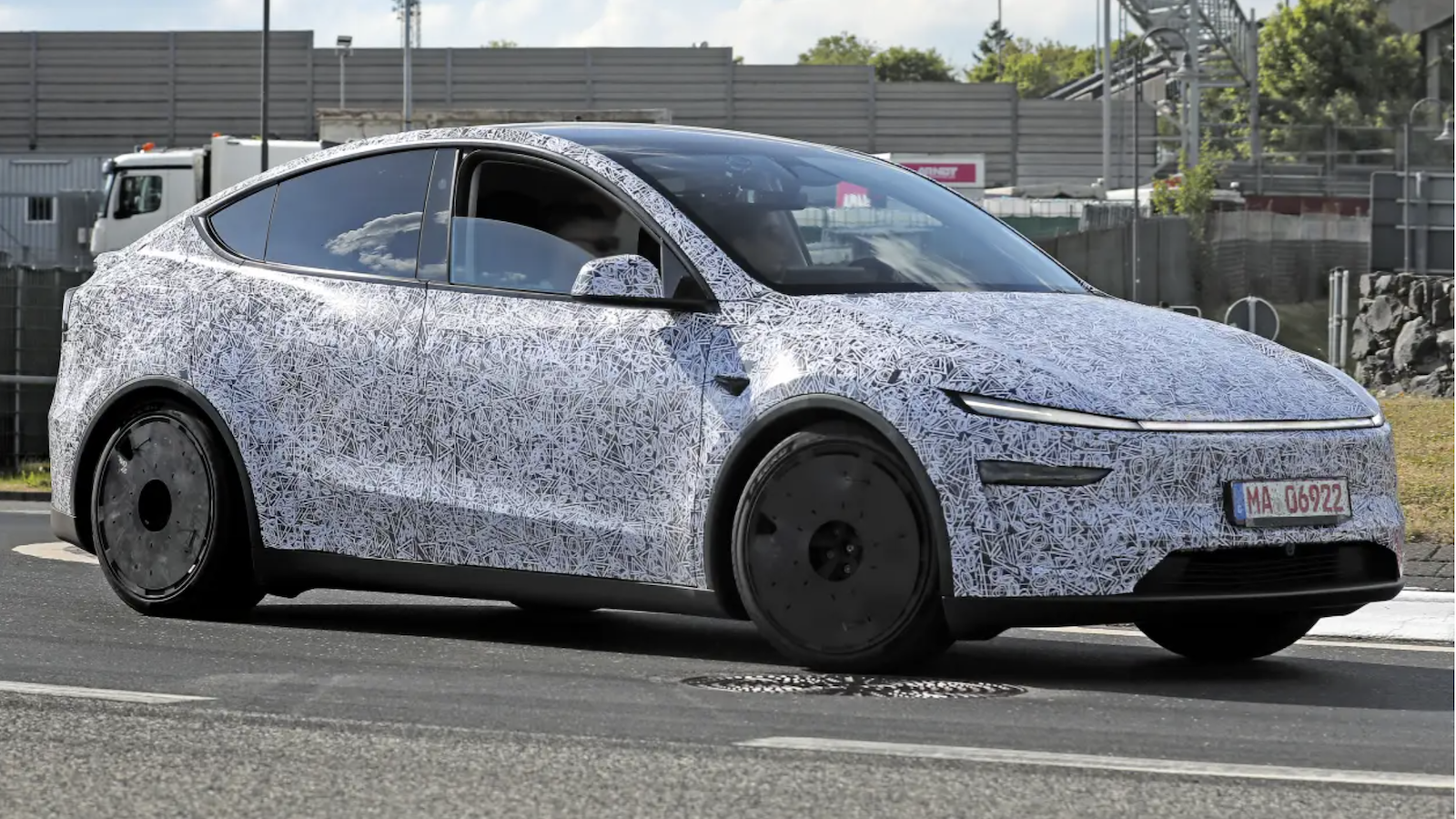 Το ταχύτερο Tesla Model Y ever - Στο Nurburgring το νέο Model Y Performance