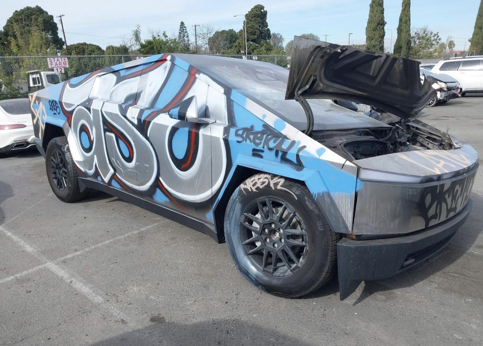 Έρευνα: Το 44% των ιδιοκτητών Tesla δηλώνει ότι το όχημά τους έχει υποστεί βανδαλισμό