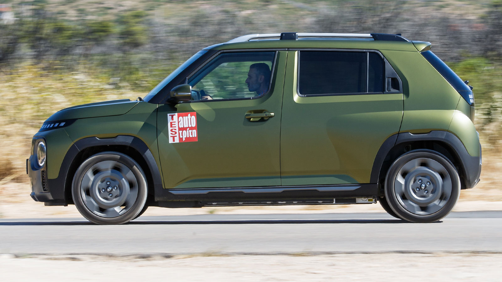 Ικανό να το κινήσει σβέλτα και οικονομικά είναι το ηλεκτρικό σύστημα κίνησης του Inster Cross το οποίο είναι αποκλειστικά διαθέσιμο με τον συνδυασμό μ