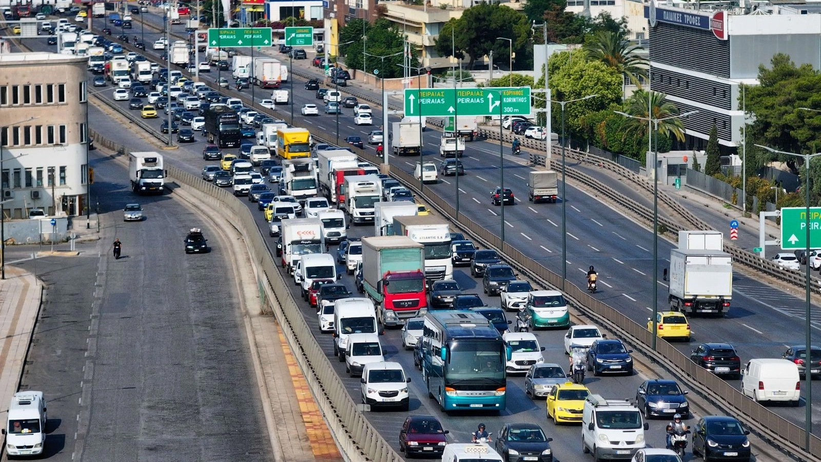 Σε ποια χώρα πρέπει να πληρώσεις 100 χιλιάρικα για να έχεις αυτοκίνητο;
