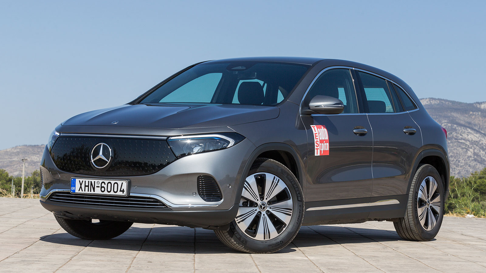 Mercedes EQA στατική εικόνα εμπρός 3/4