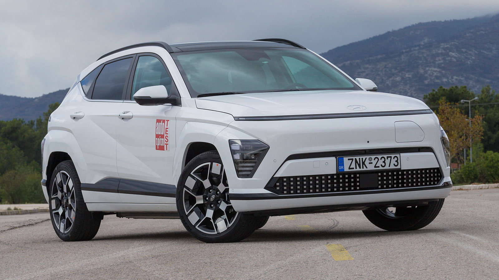 Hyundai Kona Electric στατική εικόνα εμπρός 3/4