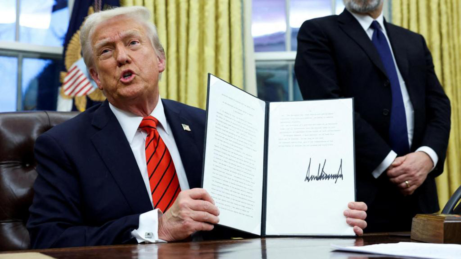 Δασμούς 25% βάζει ο Τραμπ στα εισαγόμενα αυτοκίνητα