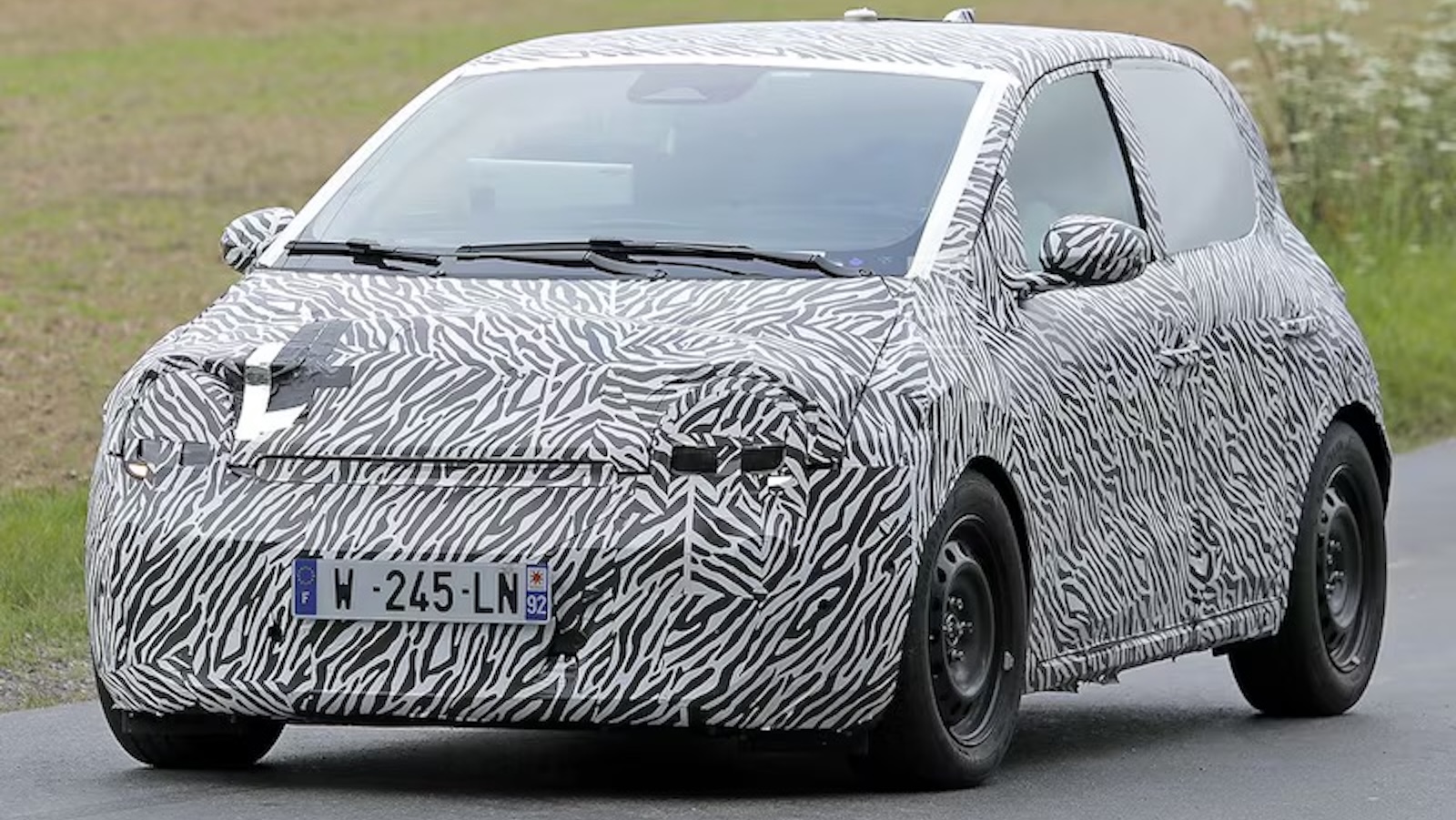 Νέο Renault Twingo 2026 – Οι πρώτες κατασκοπευτικές φωτογραφίες αποκαλύπτουν το φθηνό ηλεκτρικό πόλης