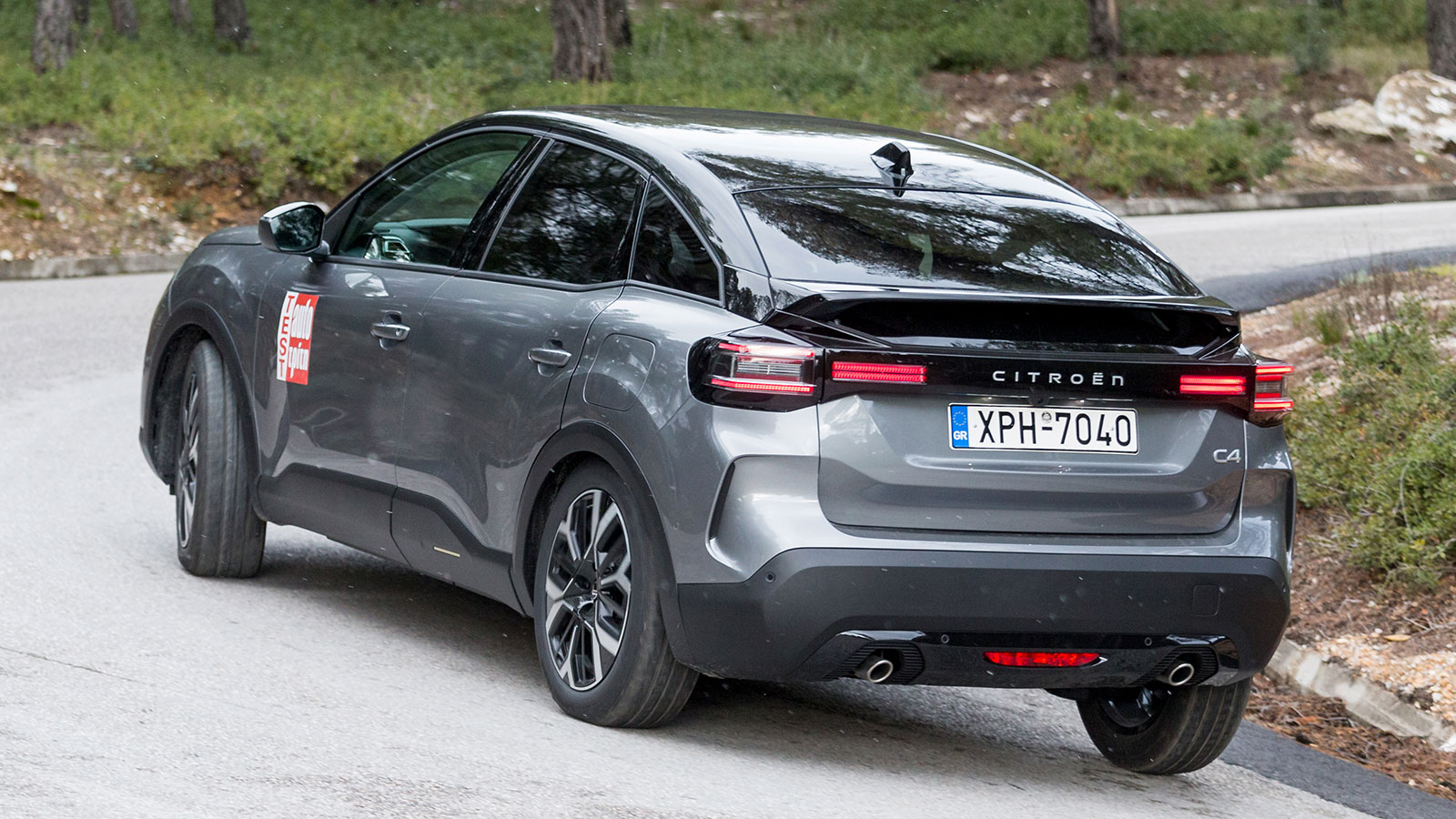 Ποιο μικρομεσαίο στα 140 άλογα; Citroen C4 Vs Hyundai i30 Vs Toyota Corolla Hybrid