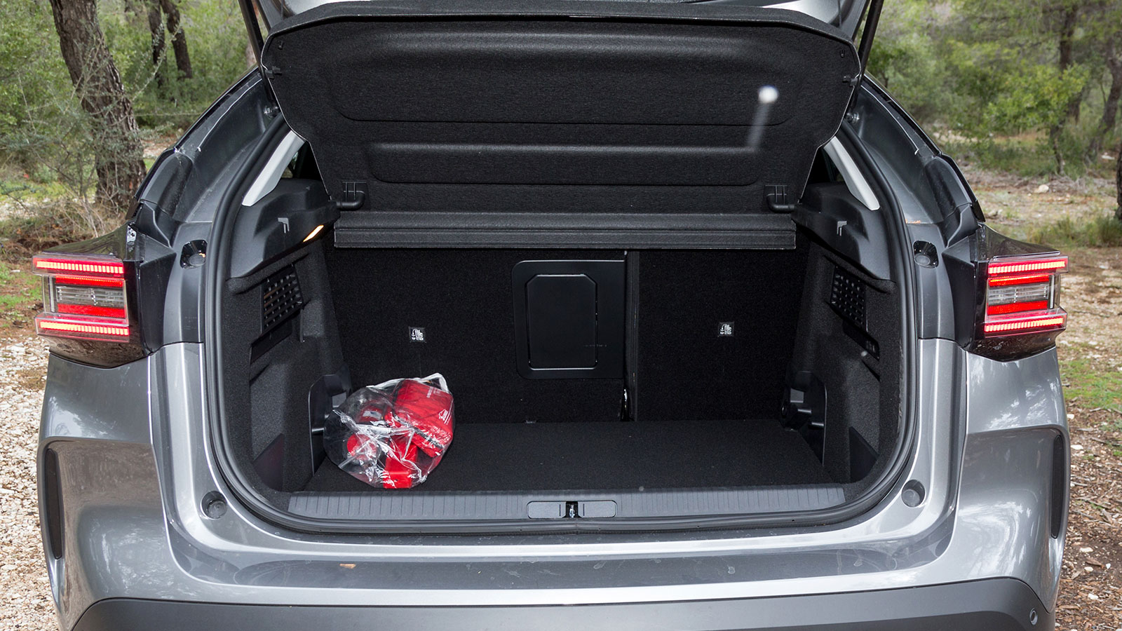 VS: Citroen C4 Hybrid 145 PS ή Renault Arkana Hybrid 140 PS