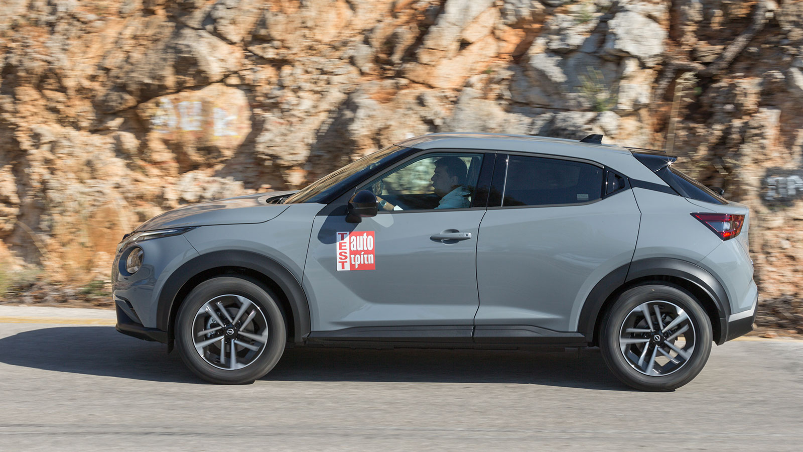 Το Nissan Juke διακρίνεται για τις κορυφαίες του επιδόσεις στο φρενάρισμα, αλλά και τις καλές του επιδόσεις σε όλες τις εκδόσεις του.