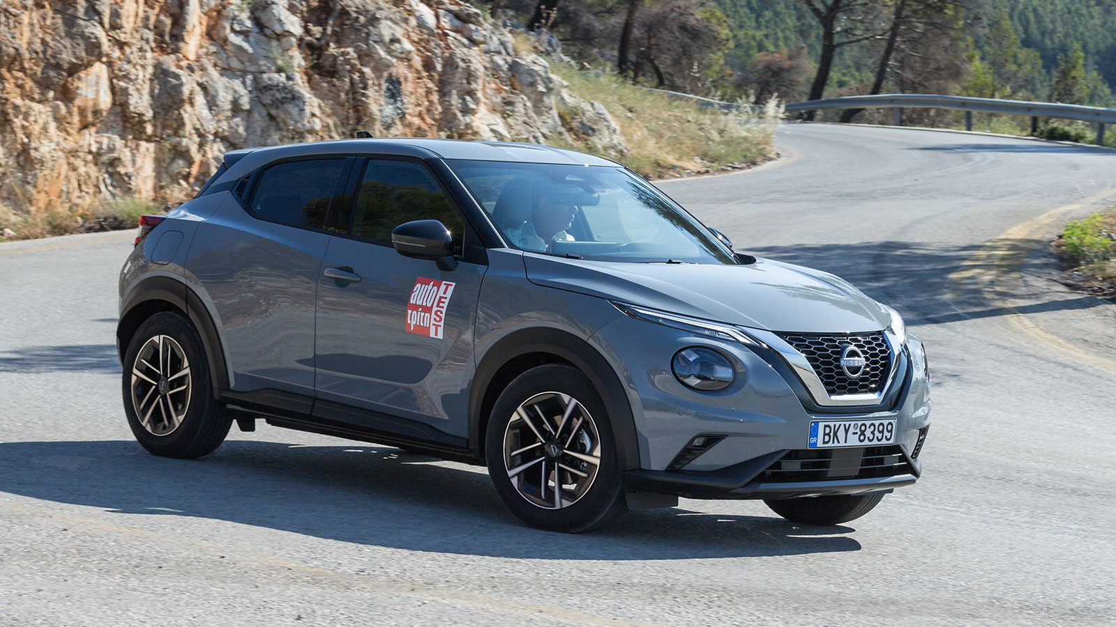 Nissan Juke βενζίνης με 114 άλογα και υβριδικό με 145 άλογα